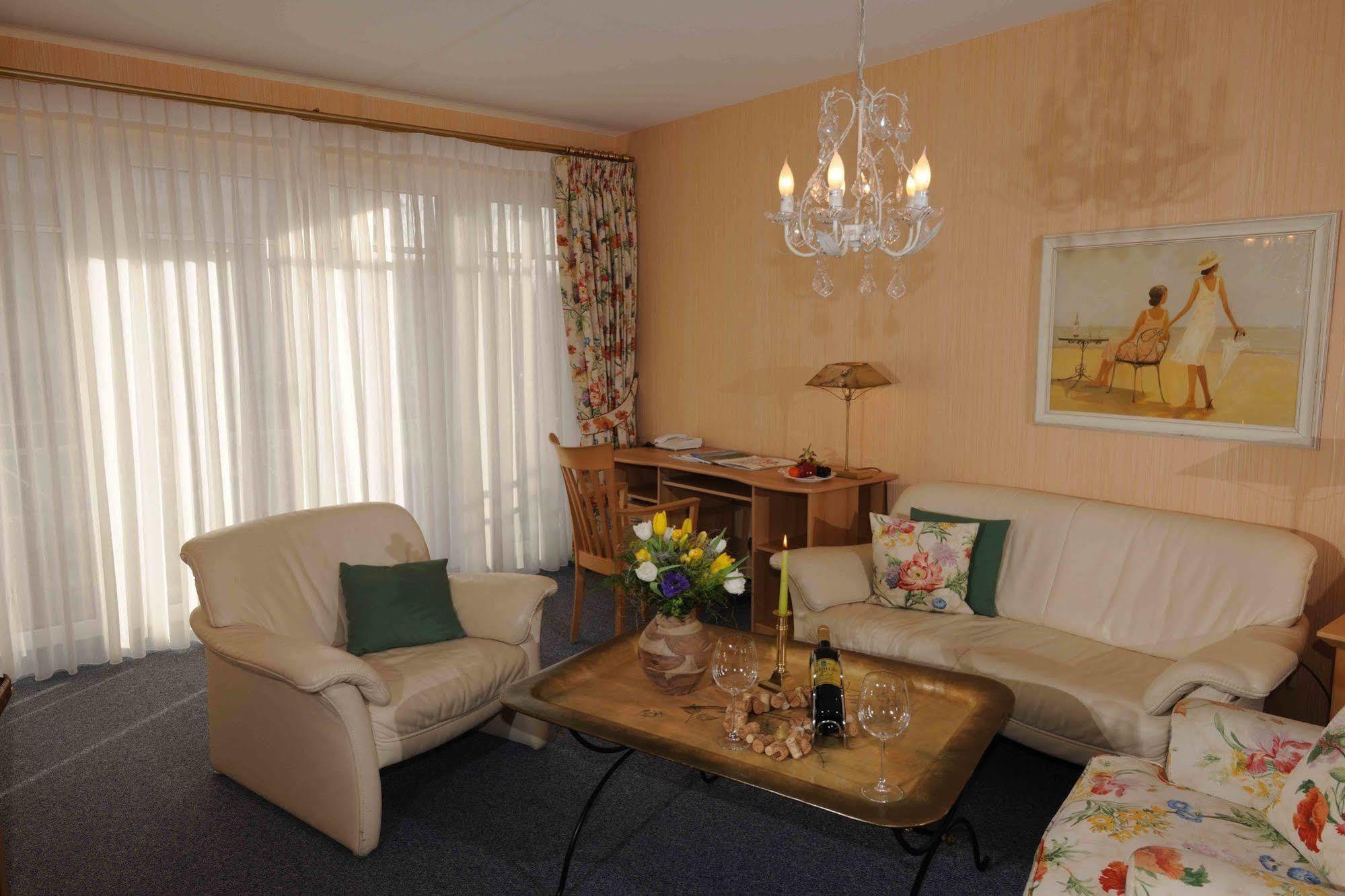 Hotel Meerlust Zingst Extérieur photo